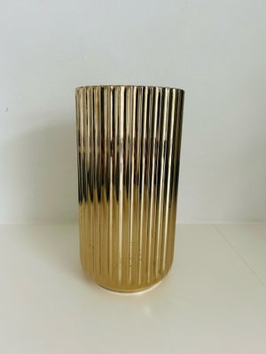 Vase, Lyngby vase guld, Lyngby, Super fin vase sælges H 20,5 cm
Nypris 999,- sælges for 450
Skal afh