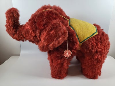 Bamser, Retro rød cirkus elefant fra Gehren / Thür, Gammel rød cirkus elefant med flotte øjne og tæn