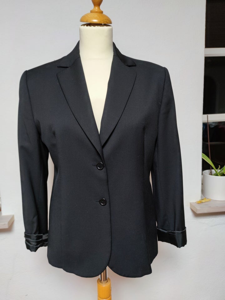 Blazer, str. 38, Lorenzo