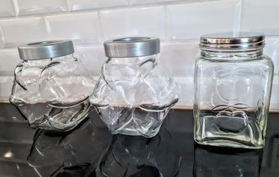 Glas, Bolcheglas, forrådsglas, opbevaringsglas, 1 stk med metal låg, æblemotiv på glas 45 kr

2 stk.