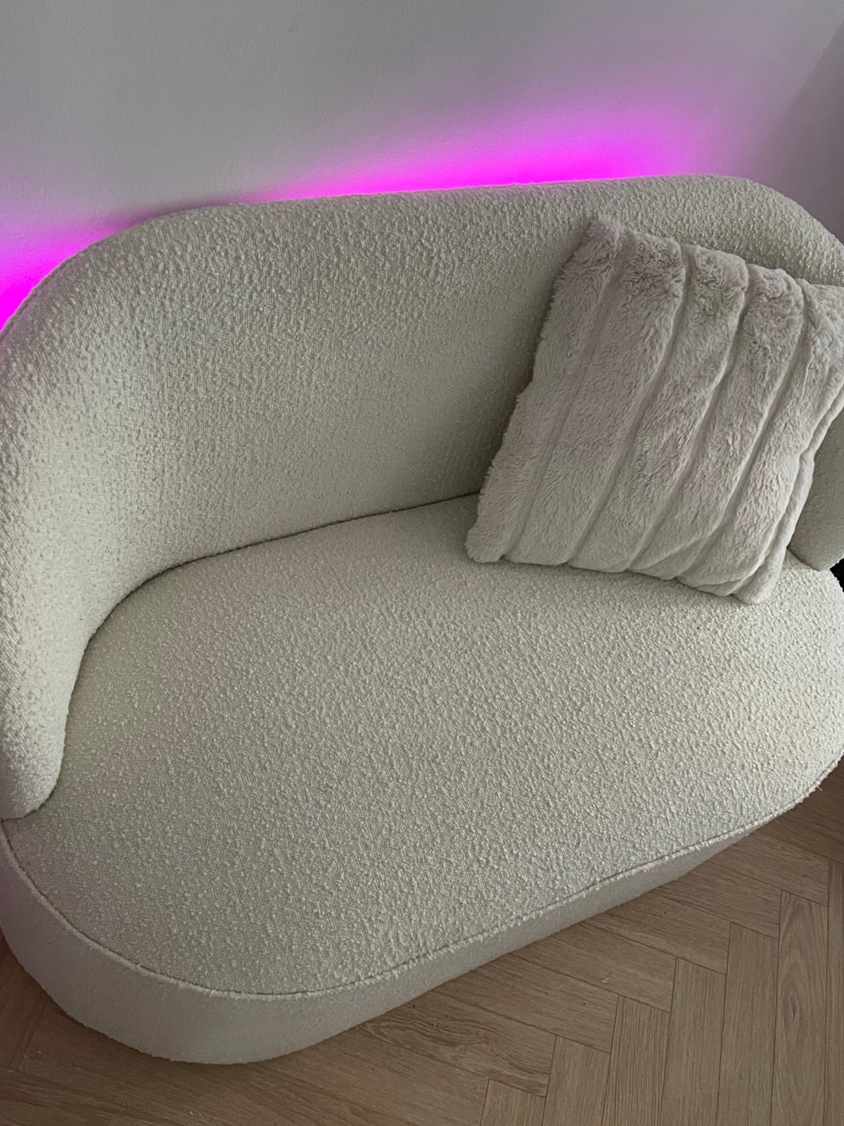 Boucle sofa næsten som ny