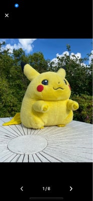 Bamser, Pikachu Pokemon, Pikachue Pokemon Original 40 cm.
Næsten som helt ny original Pickahue fra 9