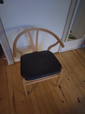 Hans J. Wegner, stol, Ch24 y-stol, Sælger denne y-stol Træsort: bøg - sæbebehandlet med natur flet. 