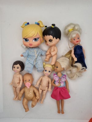 Barbie, Små dukker, Blandede små dukker 
Sælges samlet 

Jeg er samler og sælger af min samling vi b