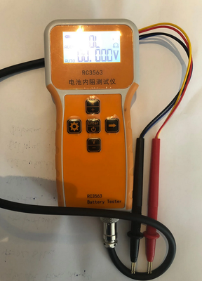 Solcelle, RC3563 batteritester. Kan bland andet måle indre modstand i solcelle batterier eller andre