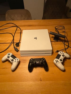 Playstation 4 Pro, Ps4 pro white edition, God, Playstation 4 pro med 3 controllere OG ps4 webcam sæl