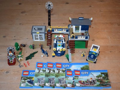 Lego City, 60069, Lego City Sump politi station
Sættet er i god stand og alle klodser er der.
Fra ik