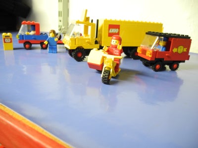 Lego andet, Post og transport, 4 stk. Lego fra før år 2000. Samlevejledning medfølger. Enkelte klods