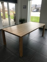 Spisebord, Eg, Lokal møbelsnedker