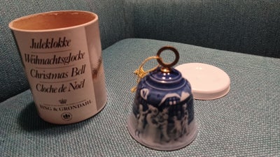 Juleklokke i porcelæn, En Bing og Grøndahl fra 1987 med original æske sælges for 95 kr.
Sender gerne