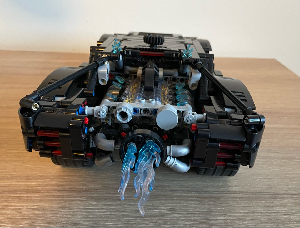 Lego Technic, Lego 42127 Batmobile