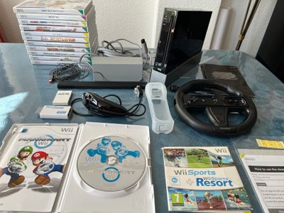 Nintendo Wii, Mario Kart og Wii Sports / Wii Sports Resorts pakke med Nintendo Wii konsol i sort (ti