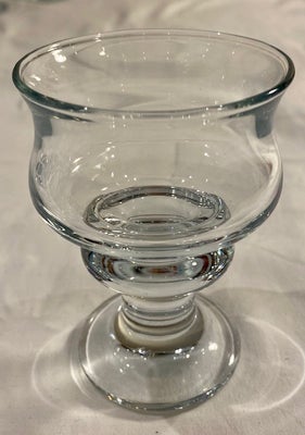 Glas, Vinglas, 57 stk.  , Tivoliglas, Holmegaard Glasværk, I produktion fra 1968 til 1990.

Alle i m