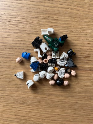 Lego Star Wars, Blanding of Star Wars dele. 

Tingene kan have lidt brugstegn. 
Sælges til 75kr elle