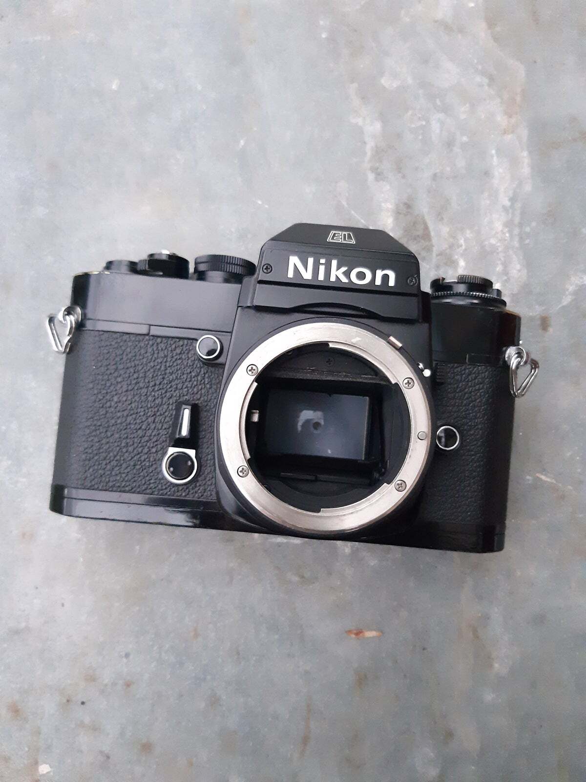 Nikon, EL 2, God