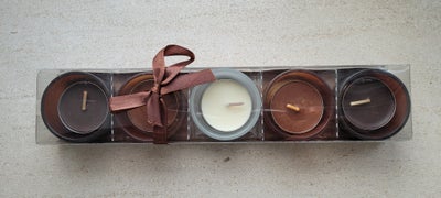 DUFTLYS Glasstager, Tealights, PARIS, Autospørgsmål: Er varen stadig til salg? Svar: JA
5 stk Aromat