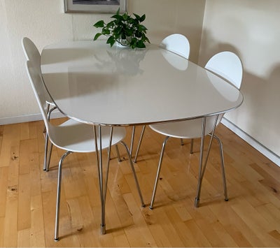 Spisebord m/stole, b: 95 l: 155, Pæn hvid spisebord med 4 stole sælges pga. flytning fra ikke rygerh