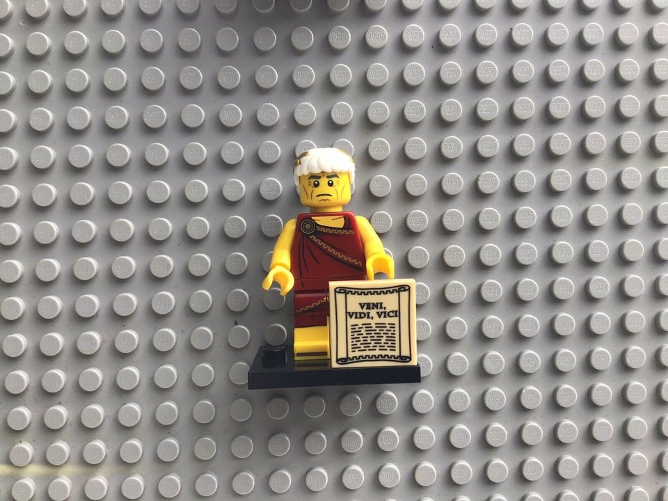 Lego Minifigures, Cæsar