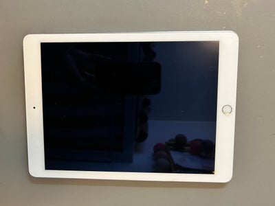 iPad Air 2, 16 GB, hvid, Rimelig, Ok iPad Air 2. 
Fungerer som den skal. 
Lidt mindre ridser i skærm