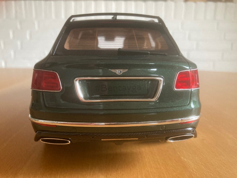 Modelbil, Bentley Bentayga, skala 1:18