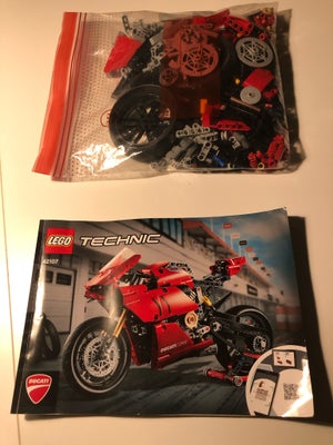 Lego Technic, 42107, Lego motorcykel 42107

Der mangler følgende klodser:
Se billeder
- 3 stk røde k