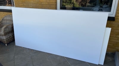 Bordplade, HTH, Bordplader i compact laminat. Tre store plader, str. 118x246 cm. En af dem har en sl