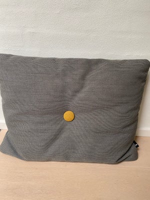 puder, Hay, 2 flotte  puder fra Hay
40x55 cm 
farve: grå og grøn

som ny og fra ikke-ryger hjem

1 s