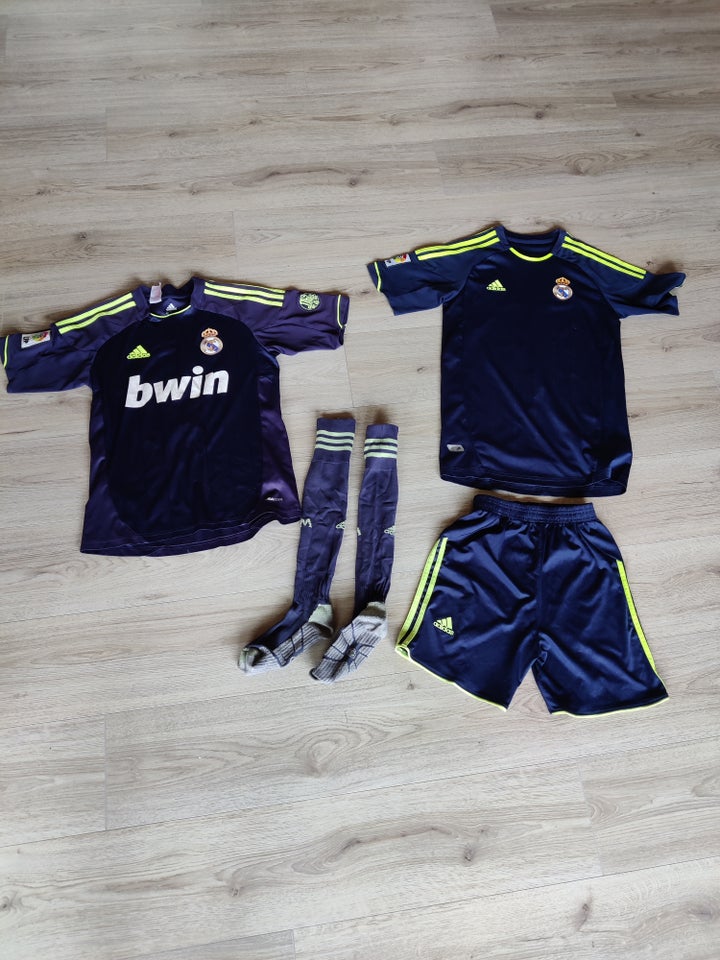 Fodboldsæt, Real Madrid Udebane sæt 2012-13, Adidas