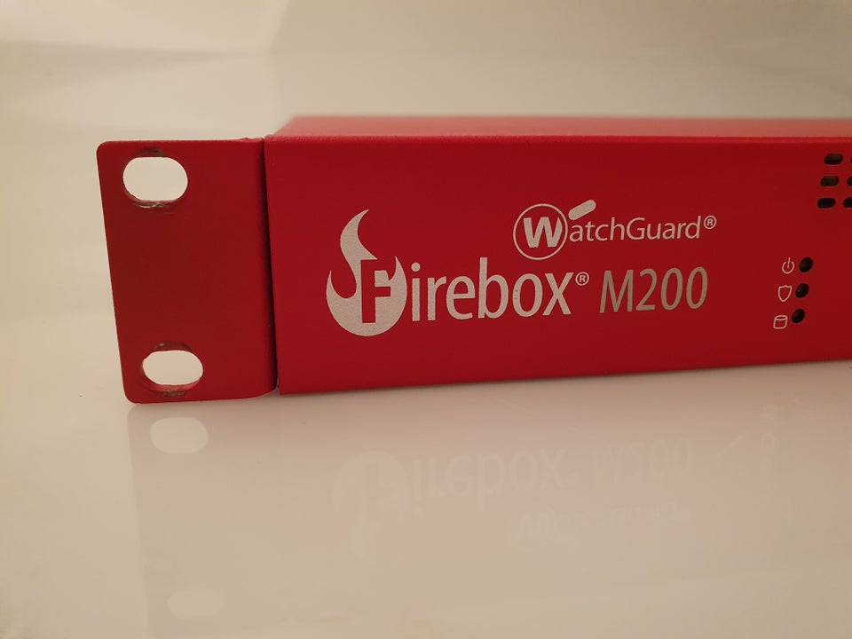 Firewall, Firebox M200, God