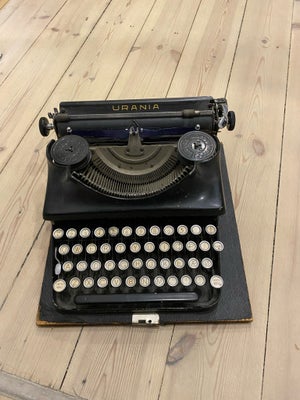 Skrivemaskine, Gammel urania skrivemaskine