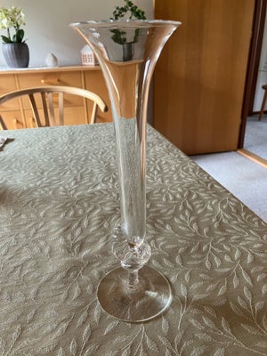 Glas, Vase, Royal Copenhagen, Royal Copenhagen glasvase med konkylie/musling. Højde 26 cm. Har nogle
