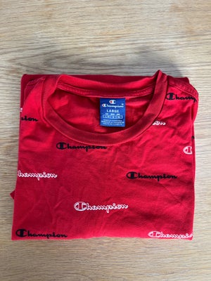 T-shirt, Champion, str. L,  Rød,  Bomuld,  Næsten som ny, Flot og velholdt Champion trøje. 
Står i r