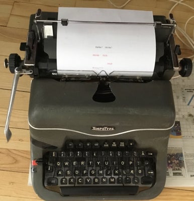 Skrivemaskine, TEMPOTYPE, Rigtig gammel skrivemaskine. Virker. Farvebåndet er nok lidt slidt, som de