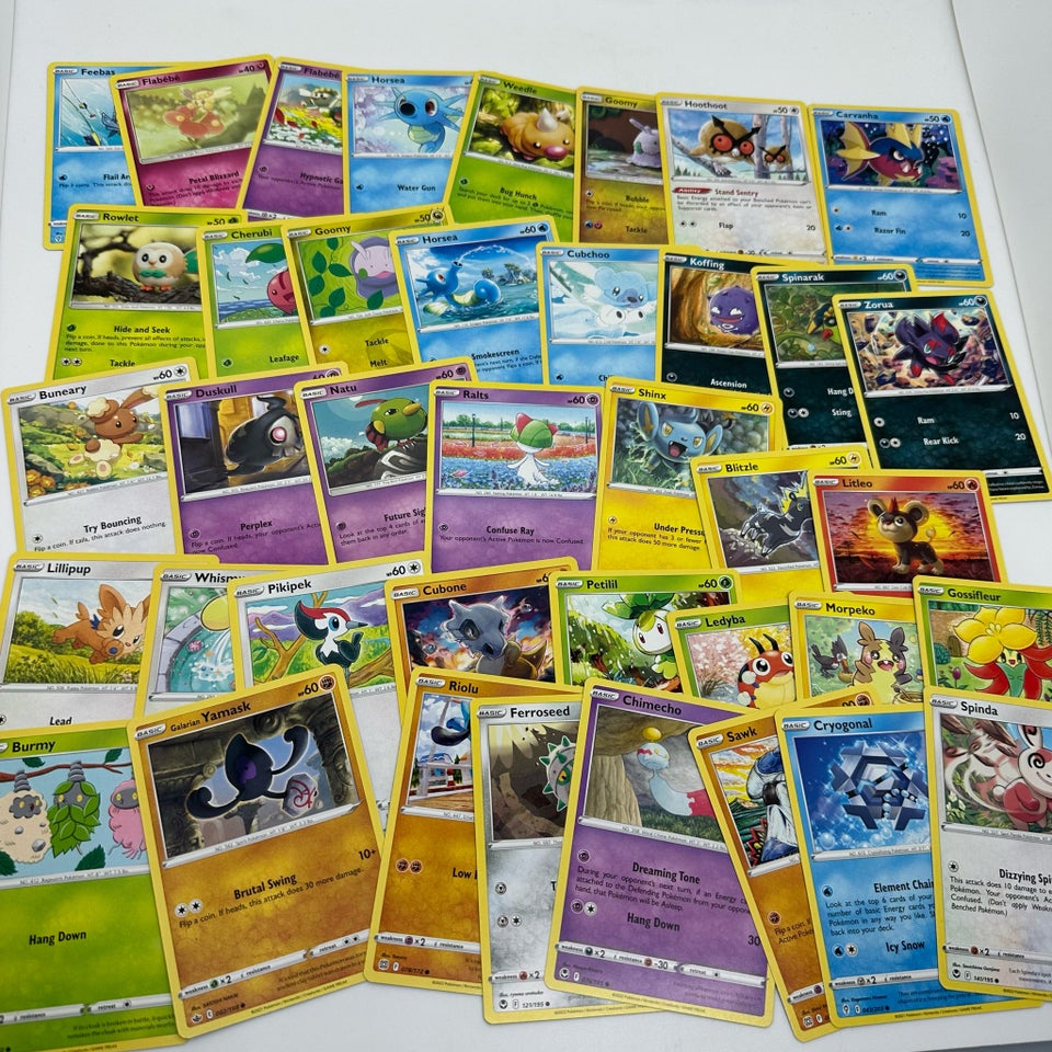 Samlekort, Pokemon Poke Ball med forskellige pokemonkort