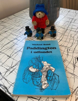 Samlefigurer, Figur bamse bog, Flotte figurer, bog og bamse af Paddington sælges samlet for kr. 100,