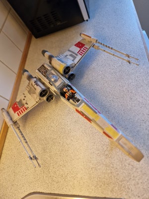 Star Wars X-wing, Vintage Collection Hasbro, X-Wing Vintage Collection fra Hasbro.
Luke og R2D2 er k