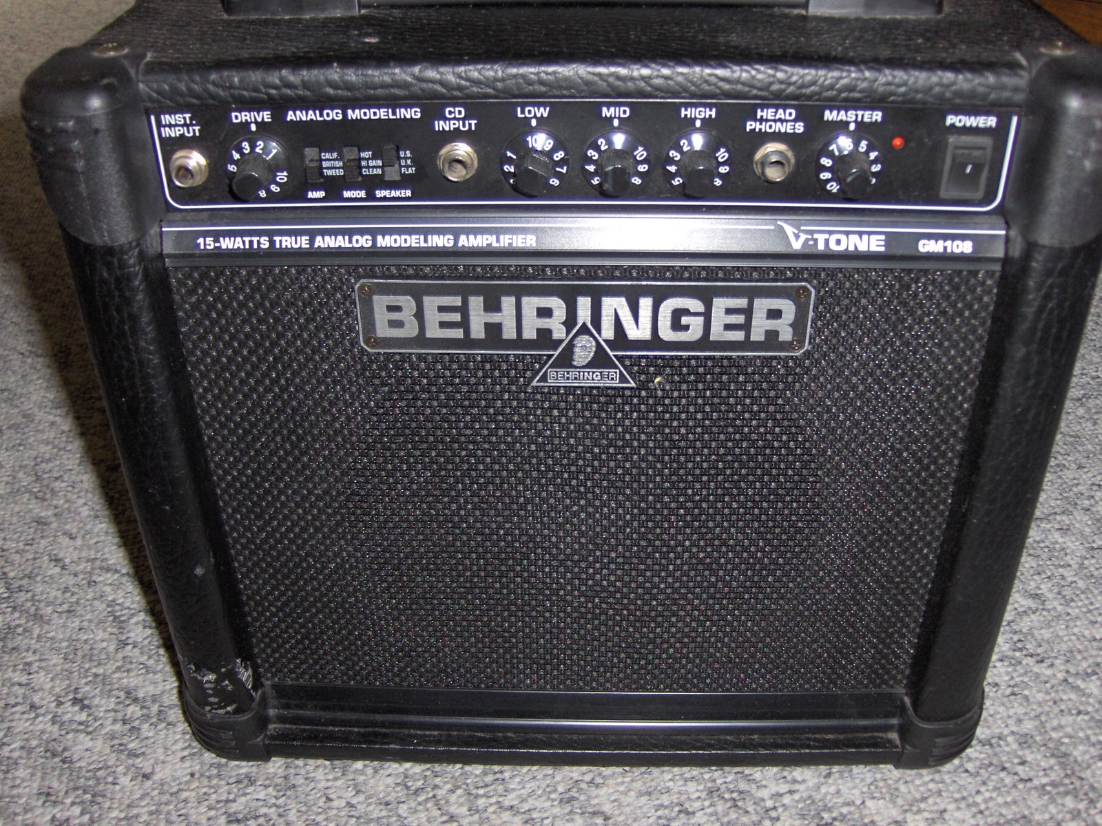 Guitarforstærker, Behringer GM108, 15 W