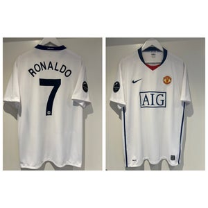 Buy SoccerStarz Manchester United Rio Ferdinand Home Kit Online at