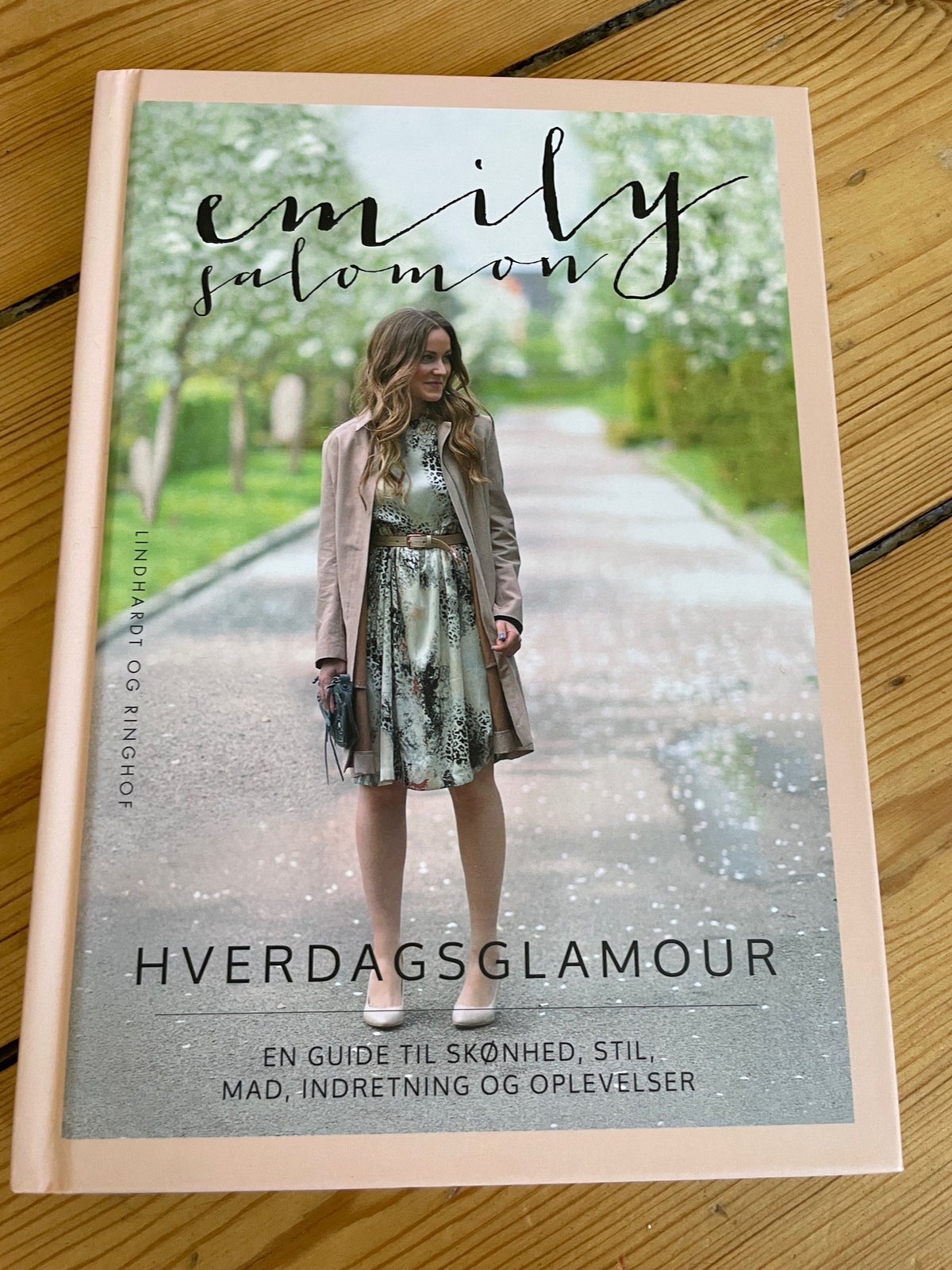 Hverdagsglamour , Emily Salomon, - dba.dk - Køb og og Brugt