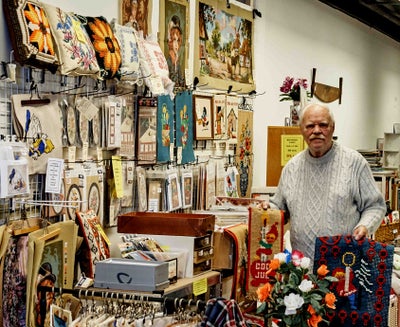 Broderi, 
Kan du lide at brodere så se her
Jeg har lukket min Broderi-butik og sælger nu restlageret