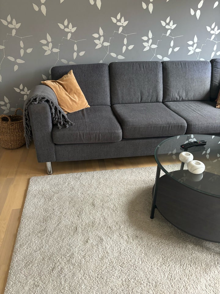 Gratis sofa - skal hentes senest lørdag den 26....