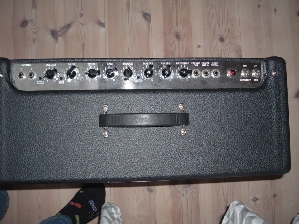 Guitarcombo, Fender Hot Rod Deluxe, 40 W