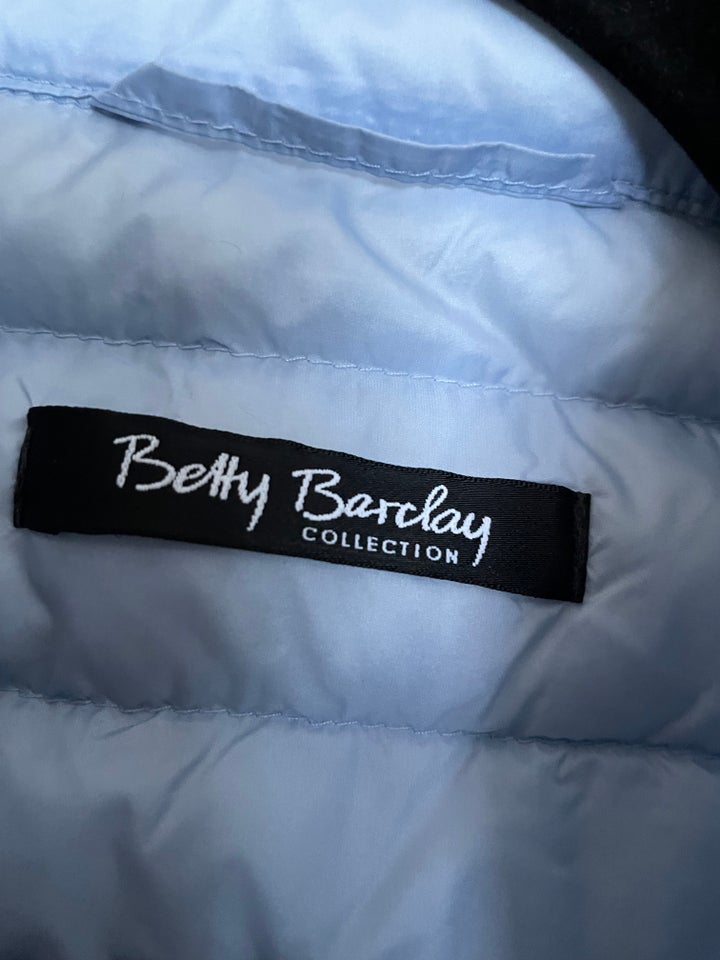 Vest, Betty Barclay, str. 38