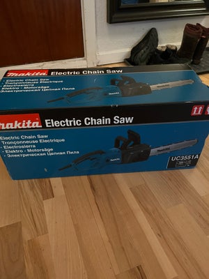 Kædesav, Makita, Makita uc3551a kædesav.
Helt ny i kasse. 
Fast pris 600kr.! 
Sendes ikke