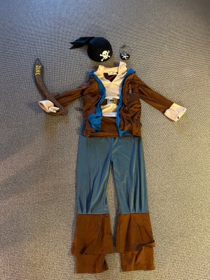 Udklædningstøj, Pirat, Pirate of the Caribien, Fin kostume medfølgende klap for øjet, hat og svær.

