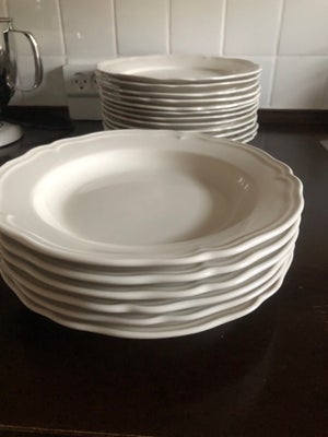 Porcelæn, Dybe tallerkner, Ikea, Fin stand. 6 stk. Sælges samlet.