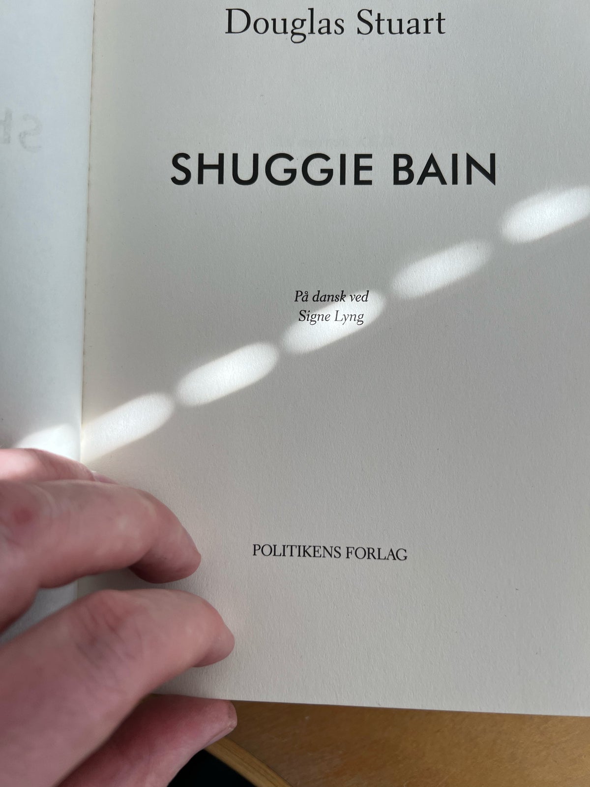 Shuggie Bain, Douglas Stuart, genre: roman