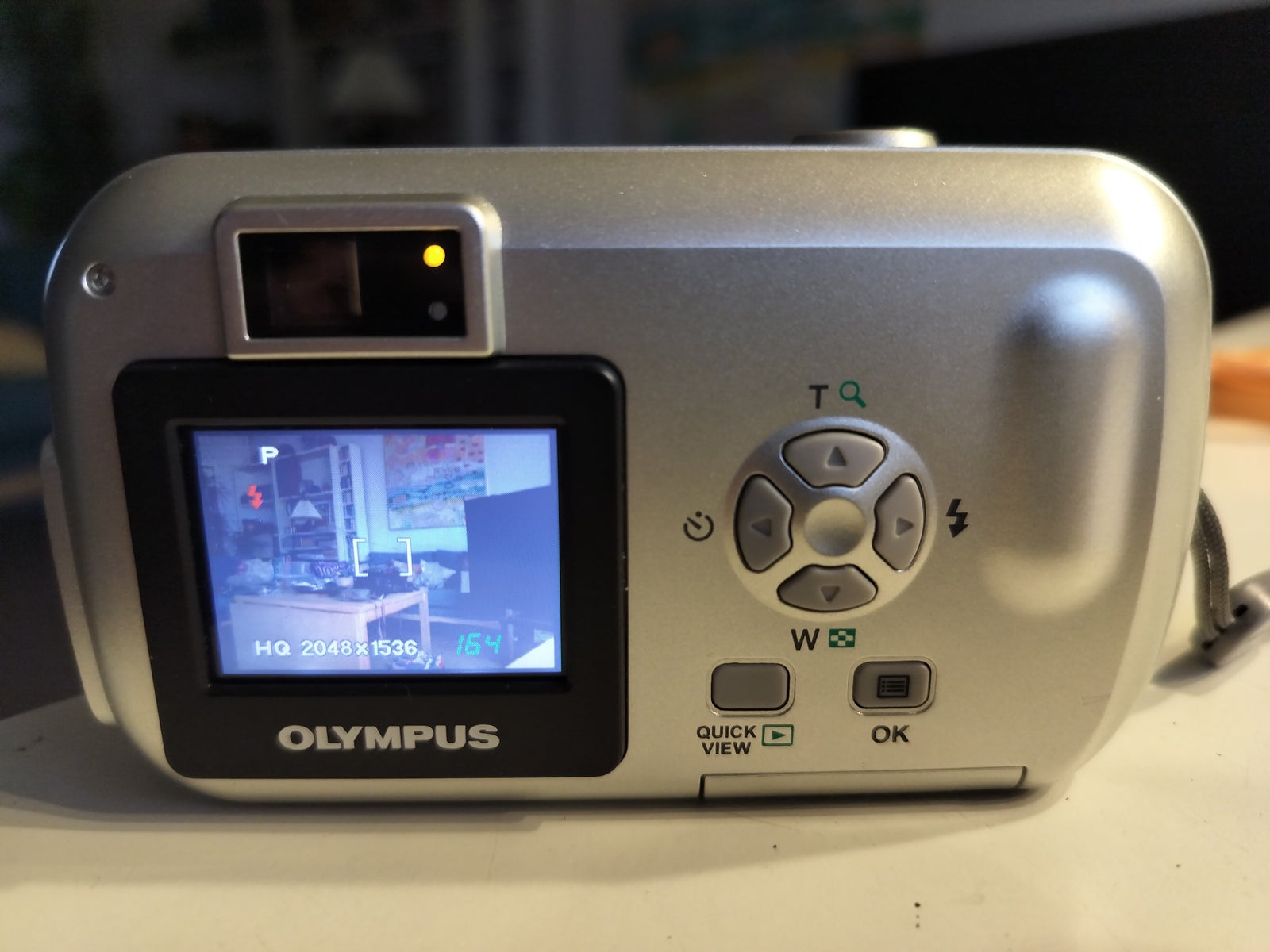 Olympus D-395, 3.2 megapixels, God
