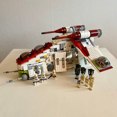 Lego Star Wars, Republic Attack Gunship - 7676, Mangler originale minifigurer som er erstattet, samt
