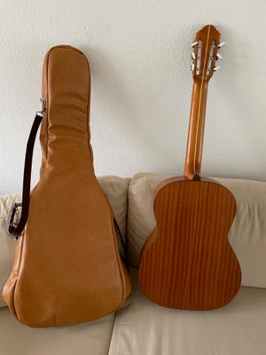 Klassisk, andet mærke B10N, Bjerton guitar som ny, i 100% peferkt stand (ingen ridser, hakker eller 